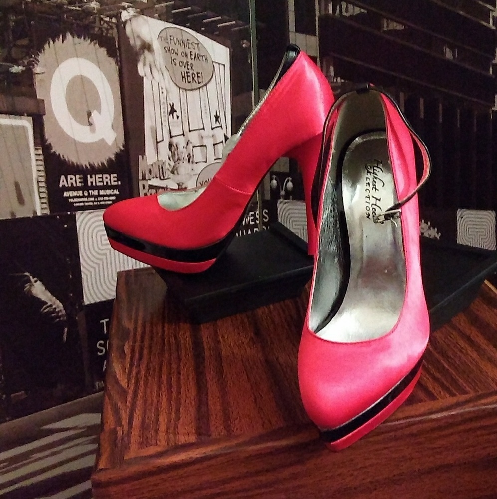 Red heels - Picture 5 of 7